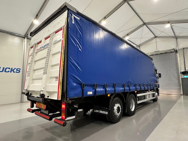 Scania 114 340 6×2 Rear Lift Sleeper Cab Curtainsider