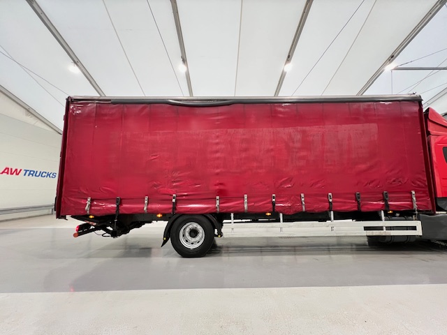 Scania P230 4×2 Sleeper Cab Curtainsider