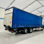 Volvo FM 300 6×2 Sleeper Cab Curtainsider - thumbnail