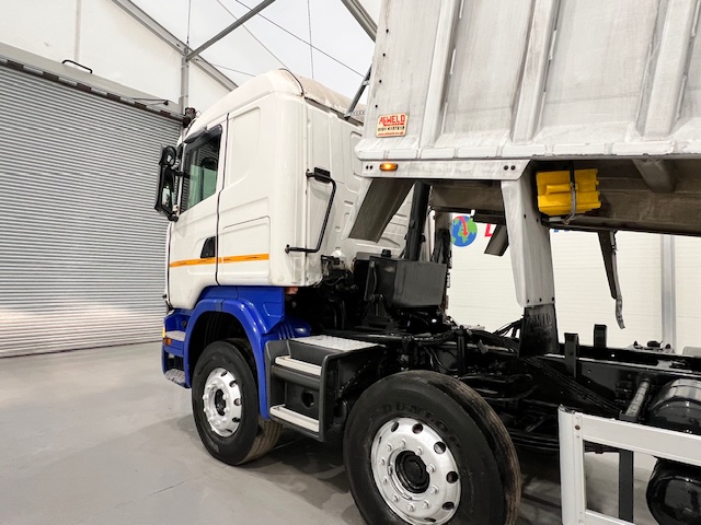 Scania R410 8×4 Sleeper Cab Bulk Tipper
