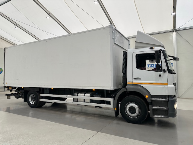 Mercedes Axor 1824 Day Cab Box Van