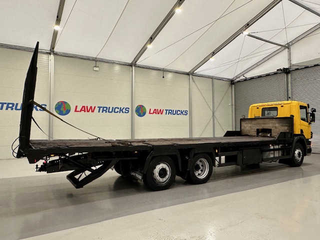 Scania 114 340 6×2 Rear Lift Day Cab Beavertail