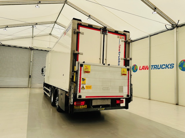 DAF CF 290 6×2 Rear Steer Fridge Box