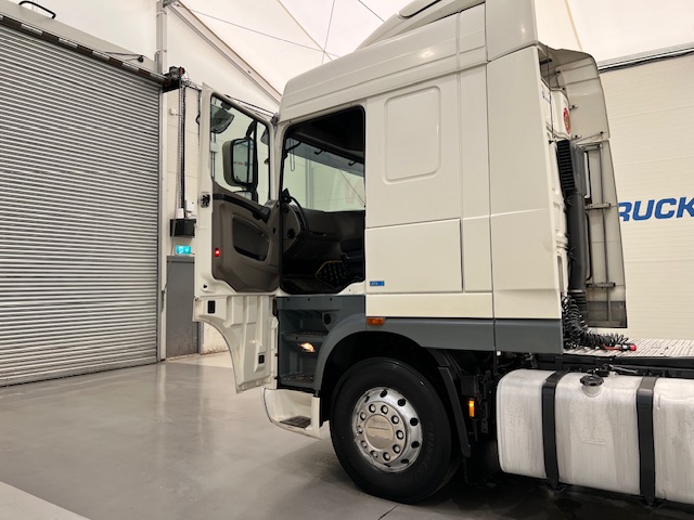 DAF XF105 460 6×2 Space Cab Tractor Unit