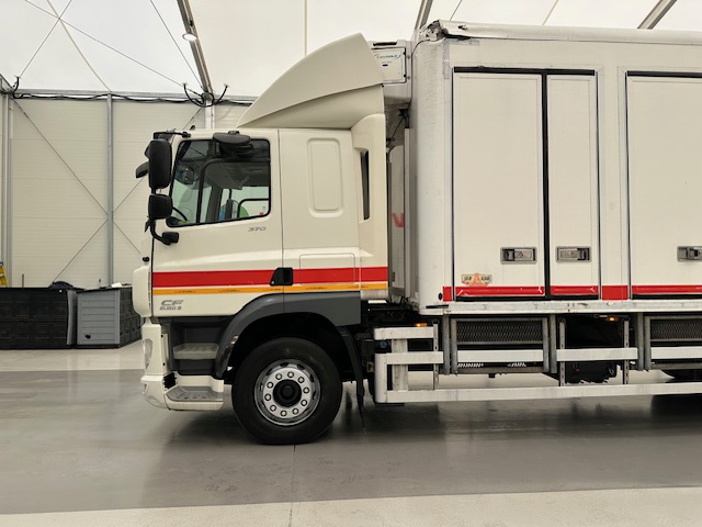 DAF CF 370 6×2 Sleeper Cab Fridge Box