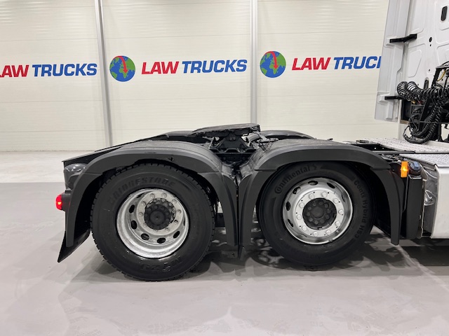 Mercedes Actros 2545 6×2 Midlift Tractor Unit
