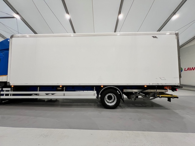 Scania P250 4×2 Sleeper Cab Fridge Box