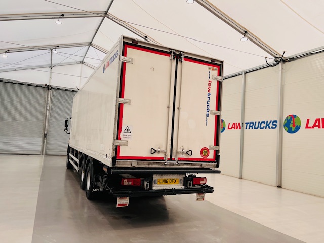 DAF CF 330 6×2 Rear Lift Fridge Box