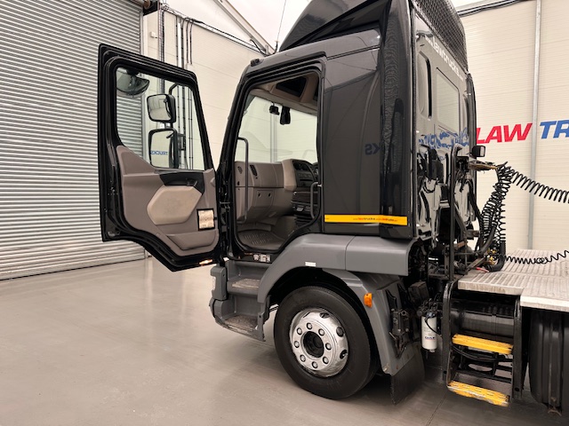 DAF LF 260 4×2 Urban Tractor Unit Trailer
