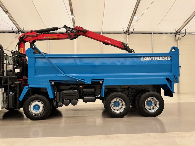 Volvo FM 460 8×4 Steel Tipper Grab