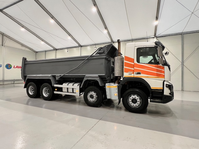 Volvo FMX 420 8×4 Day Cab Steel Tipper