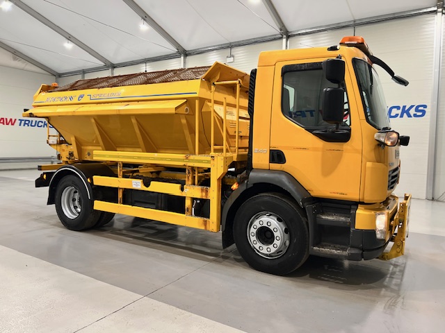 Volvo FE 240 4×2 Day Cab Gritter