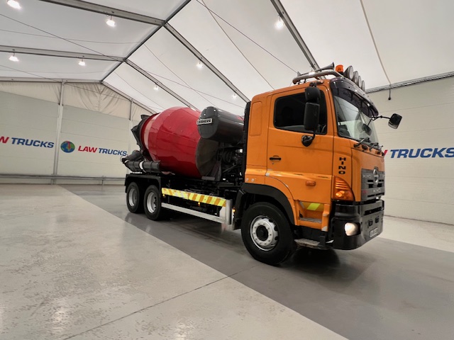 Hino 700 2813 6×4 Cement Mixer