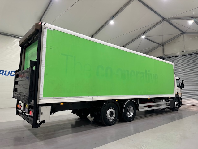 Scania P280 6×2 Rear Lift Day Cab Fridge Box