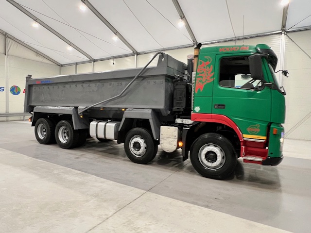Volvo FM 400 8×4 Day Cab Tipper