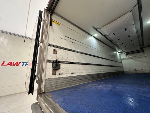 Scania P250 4×2 Sleeper Cab Fridge Box