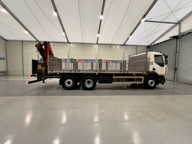 Renault C320 6×2 Day Cab Dropside with Crane