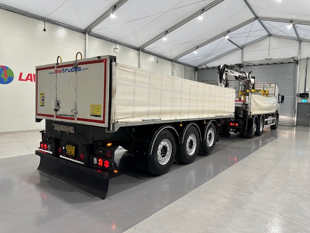 Volvo FM 450 Dropside Brick Grab Drawbar