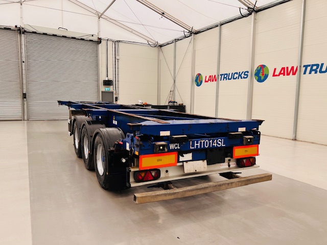 Montracon Tri Axle Sliding Skeletal Trailer BPW