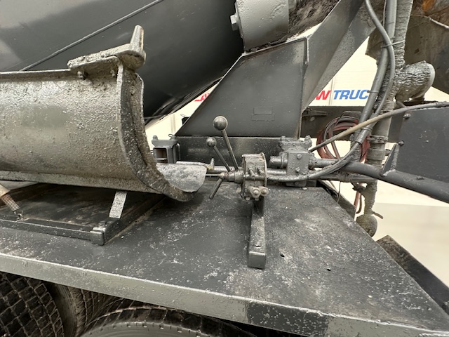 Hino 700 3241 8×4 Cement Mixer