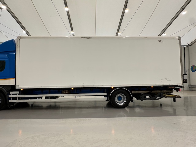 Scania P250 4×2 Sleeper Cab Fridge Box