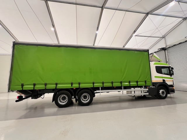 Scania P280 6×2 10 Tyre Rear Lift Curtainsider