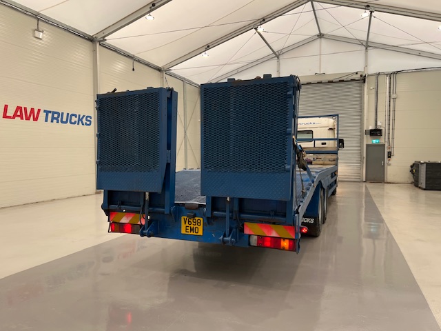 Scania 114 340 6×2 Sleeper Cab Beavertail