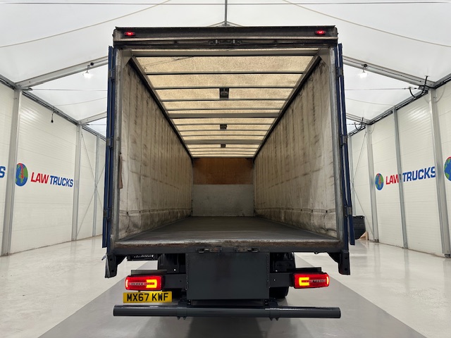 DAF CF 330 6×2 Rear Lift Sleeper Cab Curtainsider