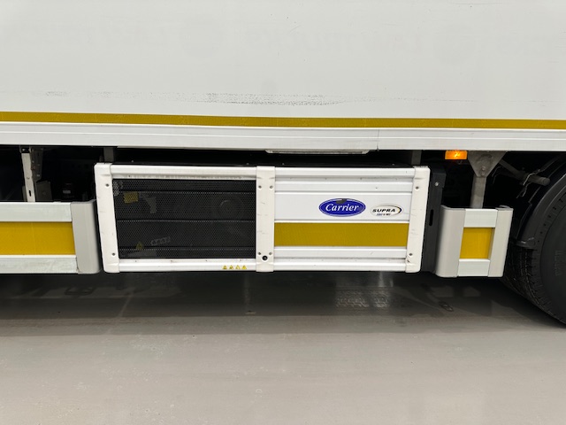 Mercedes Antos 2532 6×2 Rear Lift Day Cab Fridge Box