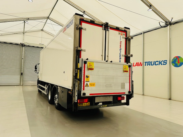 DAF CF 290 6×2 Rear Steer Fridge Box