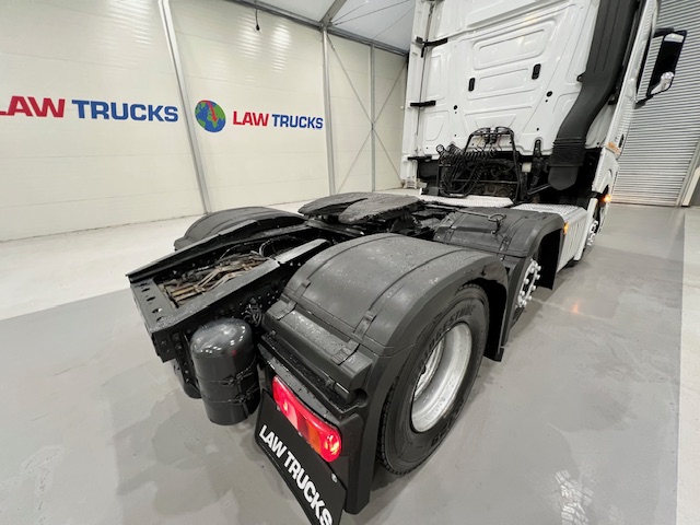 Mercedes Actros 2545 6×2 Midlift Tractor Unit