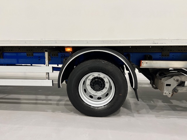 Scania P250 4×2 Sleeper Cab Fridge Box
