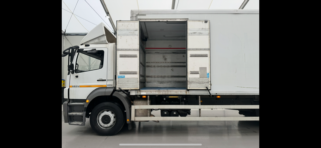 Mercedes Axor 1824 Day Cab Box Van