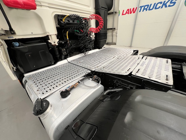 DAF XF 460 6×2 Midlift Tractor Unit
