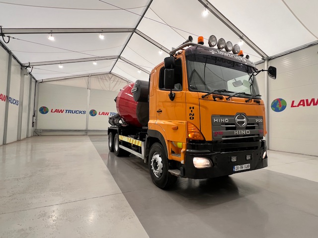 Hino 700 2813 6×4 Cement Mixer