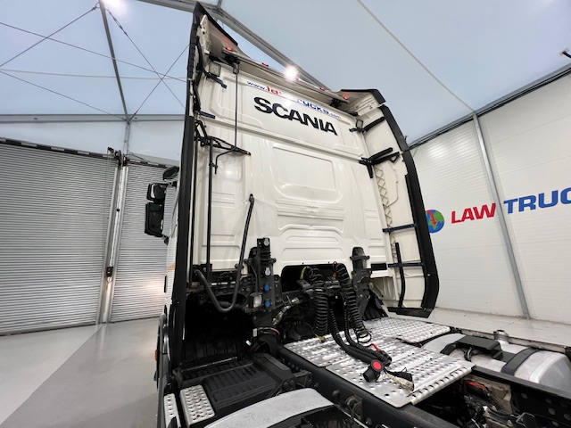 Scania R450 6×2 Midlift Tractor Unit