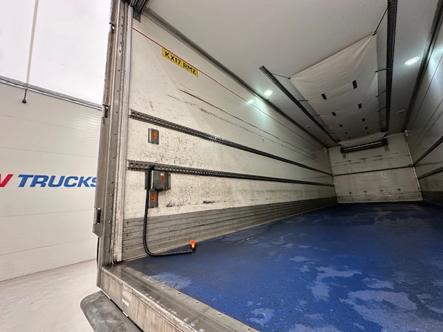 Scania P250 4×2 Sleeper Cab Fridge Box