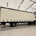 MAN TGM 18.250 4×2 Sleeper Cab Curtainsider - thumbnail