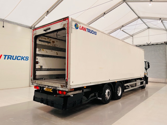 Iveco Stralis 310 AT 6×2 Fridge Box