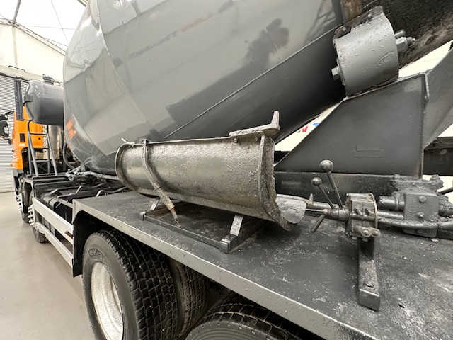 Hino 700 3241 8×4 Cement Mixer