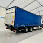Volvo FM 300 6×2 Sleeper Cab Curtainsider - thumbnail