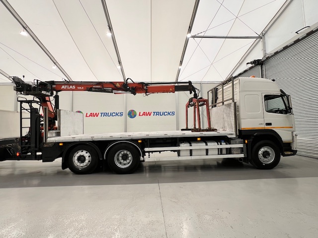 Volvo FM 450 Dropside Brick Grab Drawbar