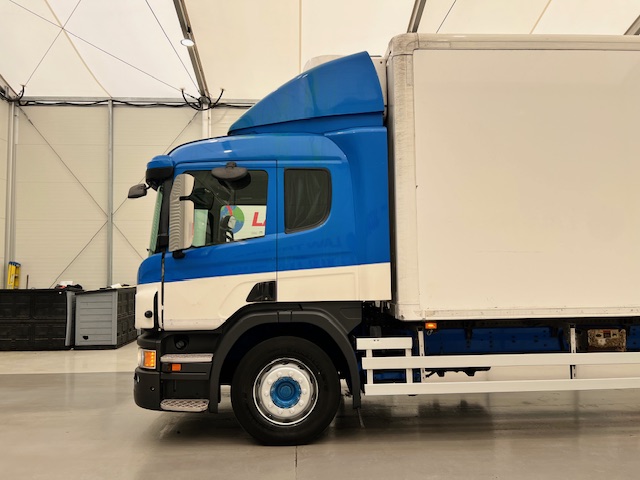 Scania P250 4×2 Sleeper Cab Fridge Box