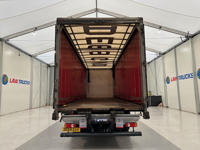 DAF CF 260 Sleeper Cab Curtainsider