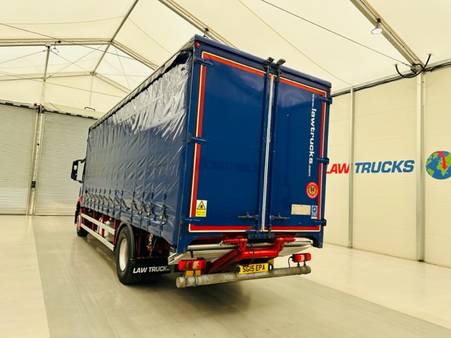 Mercedes Actros 1824 Day Cab Curtainsider