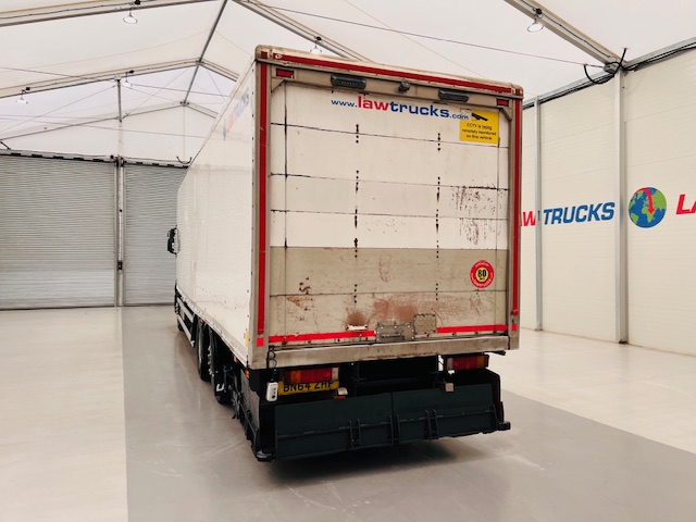 Iveco Stralis 310 AT Euro 6 6×2 Box Van