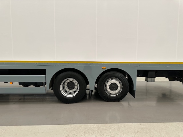 MAN TGS 26.360 6×2 Sleeper Cab Insulated Box Van