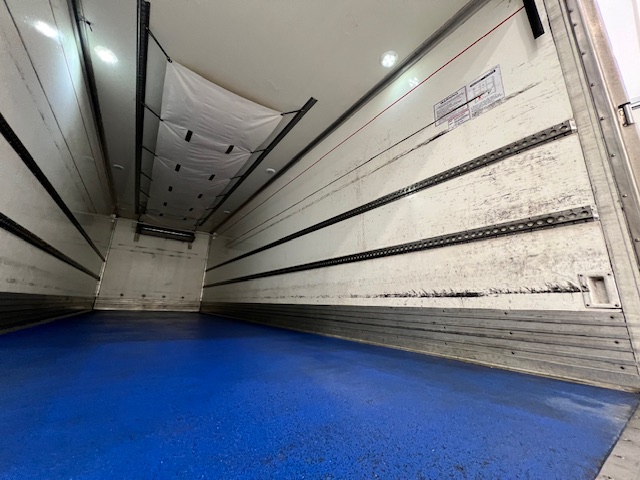 Scania P250 4×2 Sleeper Cab Fridge Box