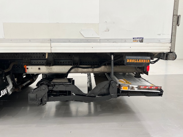 Mercedes Actros 2532 6×2 Rear Lift Day Cab Fridge Box