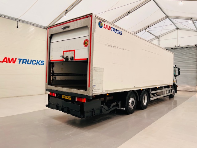 Iveco Stralis 310 AT 6×2 Box Van